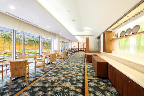 餐廳, 京都花園皇宮飯店 (Kyoto Garden Palace) in 北