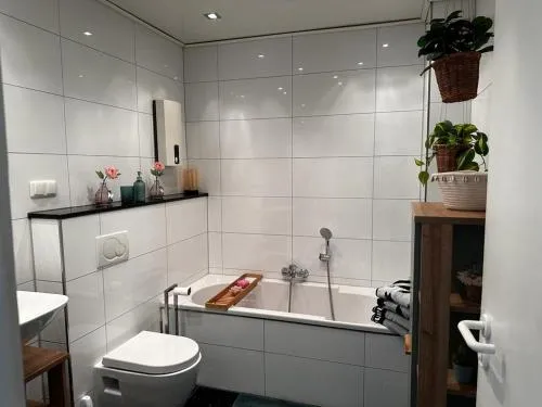 A&V Apartments Wunderschöne Rheinblick Wohnung zum entspannen Apt Ela in Duisburg, Deutschland