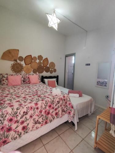 1 double bed, 1 twin bed