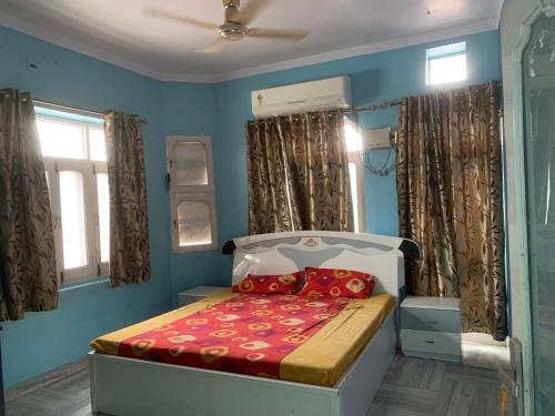Double Room with Balcony image 10