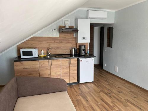 Yellow apartments in 鮑里斯皮爾