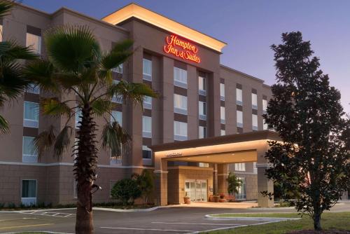 . Hampton Inn & Suites - DeLand