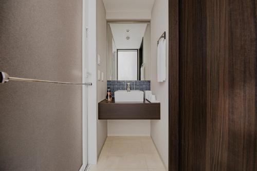 King Room image 9