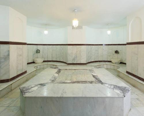 Fortuna Beach Hotel - image 8