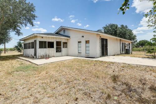 Remote Pet-Friendly Harlingen House!