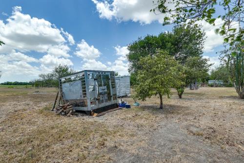 Remote Pet-Friendly Harlingen House!