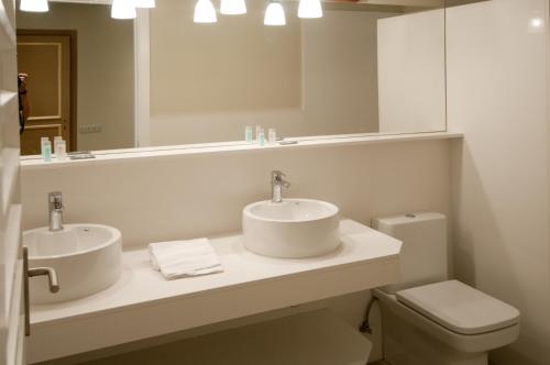 Serennia Exclusive Rooms - image 11