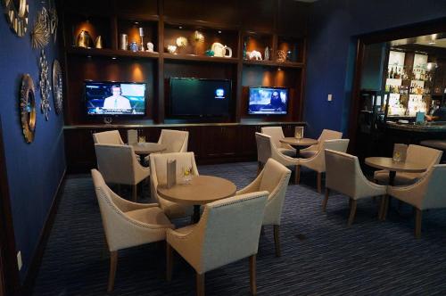 Luxury Suites International at The Signature image 49
