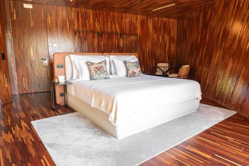 Junior Suite with Balcony