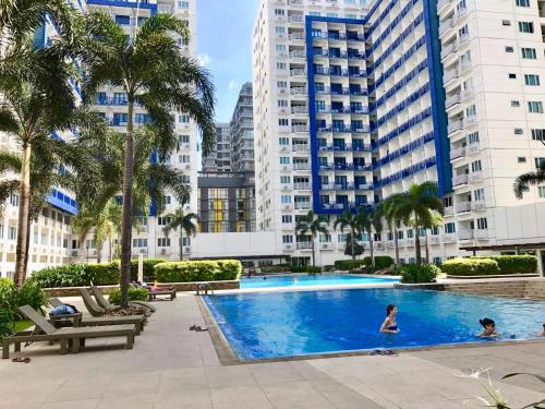 Sea Residences near Mall of Asia by K-baysuites, Manila