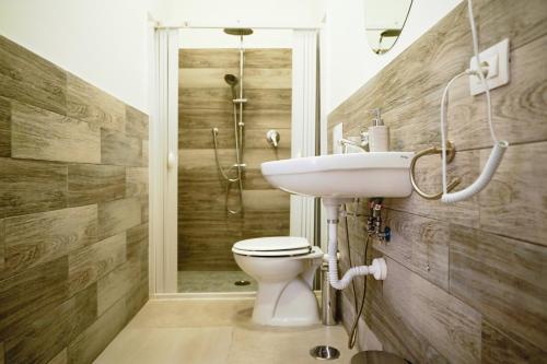 from home to vesuvius rooms