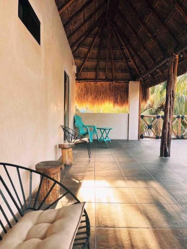 Casa con arte, mar y alberca in Telchac Puerto, Mexico