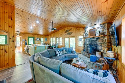 Cullowhee Mountain Retreat with Deck and Fire Pit! in Cullowhee, USA