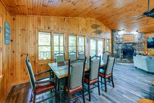 Cullowhee Mountain Retreat with Deck and Fire Pit! in Cullowhee, USA