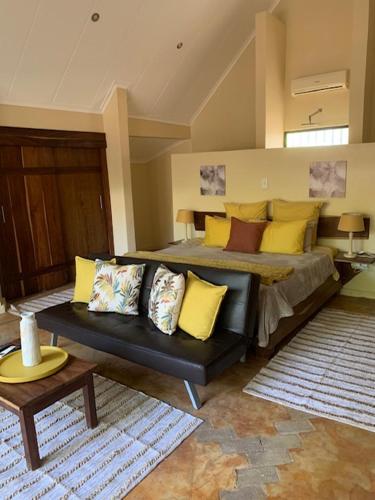 R A GUEST HOUSE PEMBA in Пемба