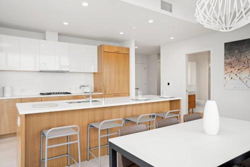 2 bedrooms, 3 beds