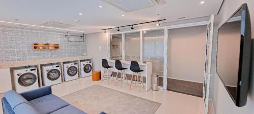 Flat Pleasure - image 5