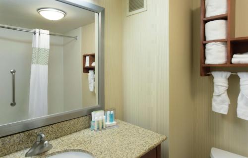 Hampton Inn & Suites Chicago Deer Park