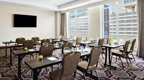 Home2 Suites By Hilton Chicago McCormick Place - image 13