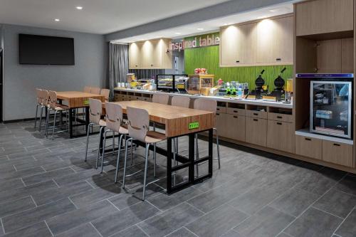 Home2 Suites By Hilton North Charleston University Blvd - image 6