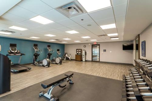 Hampton Inn Madison OH - image 6