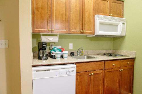 2 bedrooms, 4 beds