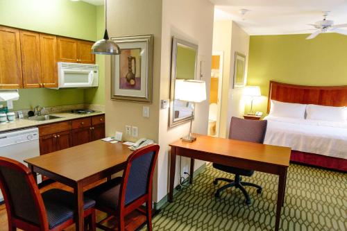 Homewood Suites By Hilton College Station