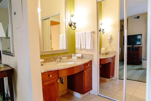 Homewood Suites by Hilton College Station - image 3