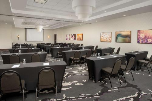 Hilton Garden Inn Charlotte Airport - image 11