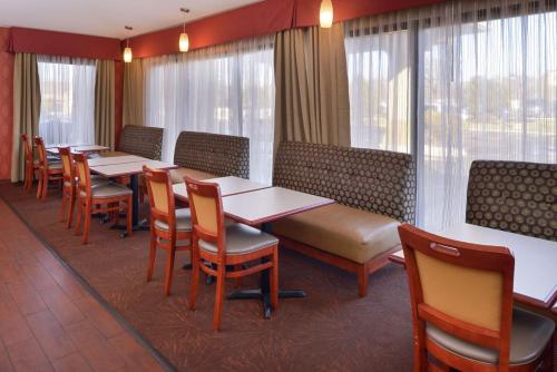 Hampton Inn Columbus-East