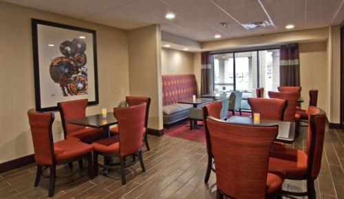 Hampton Inn Columbus-South