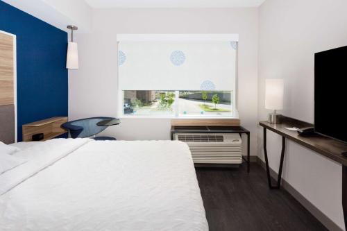 Tru by Hilton Auburn in Auburn