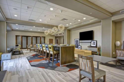 Hampton Inn By Hilton Cincinnati/Blue Ash, OH