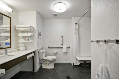 Hampton Inn By Hilton Cincinnati/Blue Ash, OH