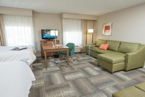 Hampton Inn & Suites Cincinnati-Union Centre