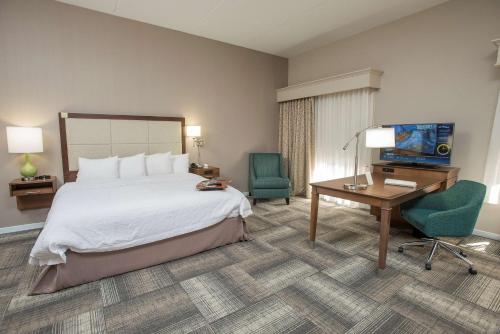 Hampton Inn & Suites Cincinnati-Union Centre - image 6