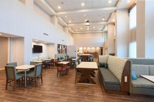 Hampton Inn & Suites Cincinnati Liberty Township in West Chester, USA