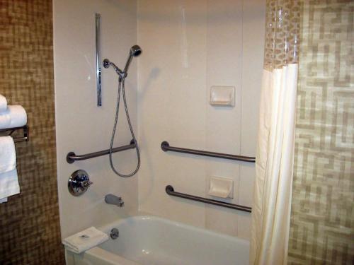Hampton Inn Cincinnati Kings Island - image 14