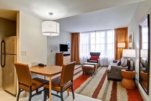 Homewood Suites By Hilton Cincinnati-Downtown