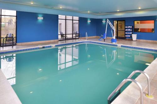 Hampton Inn & Suites Wilmington - image 7