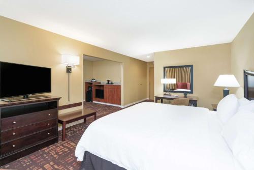 Hampton Inn Corydon - image 11