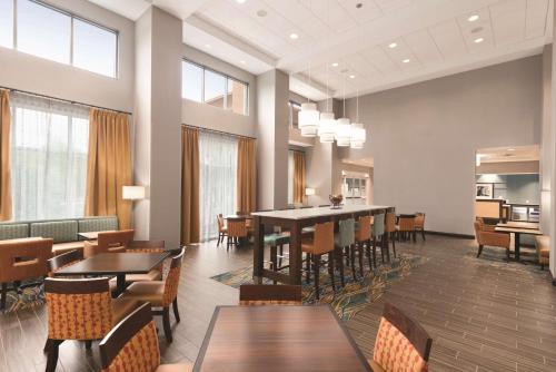 Lobby, Hampton Inn & Suites Deland in Deland (FL)