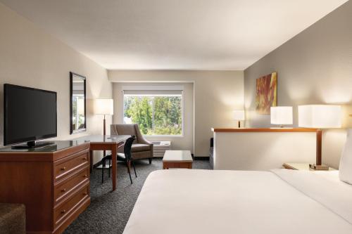 Radisson Hotel Portland Airport