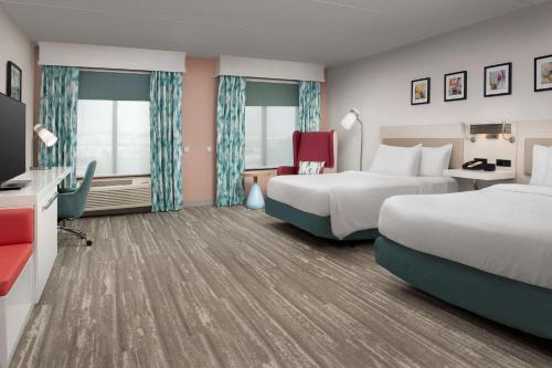 2 queen beds