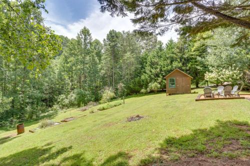 Dreamy Dahlonega Cabin with Deck and Fireplace!