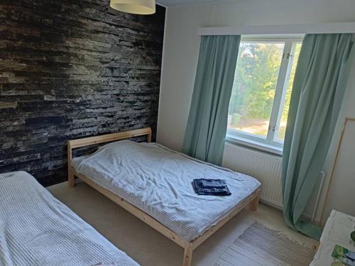 . Rauhallinen kaksio, puusauna käytettävissä