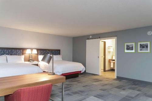 Hampton Inn & Suites Xenia Dayton - image 11