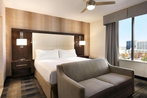 2 bedrooms, 4 beds