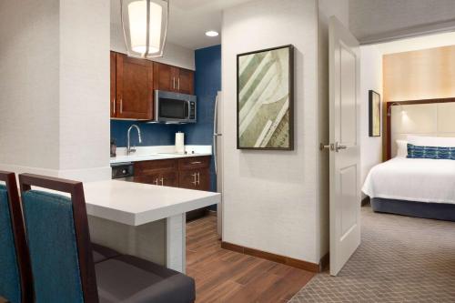 Homewood Suites By Hilton Arlington Rosslyn Key Bridge