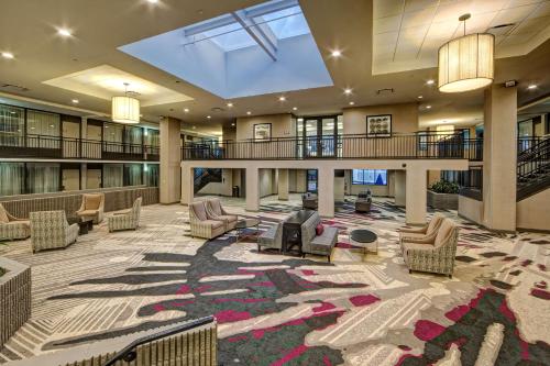 DoubleTree by Hilton Decatur Riverfront in Decatur, USA